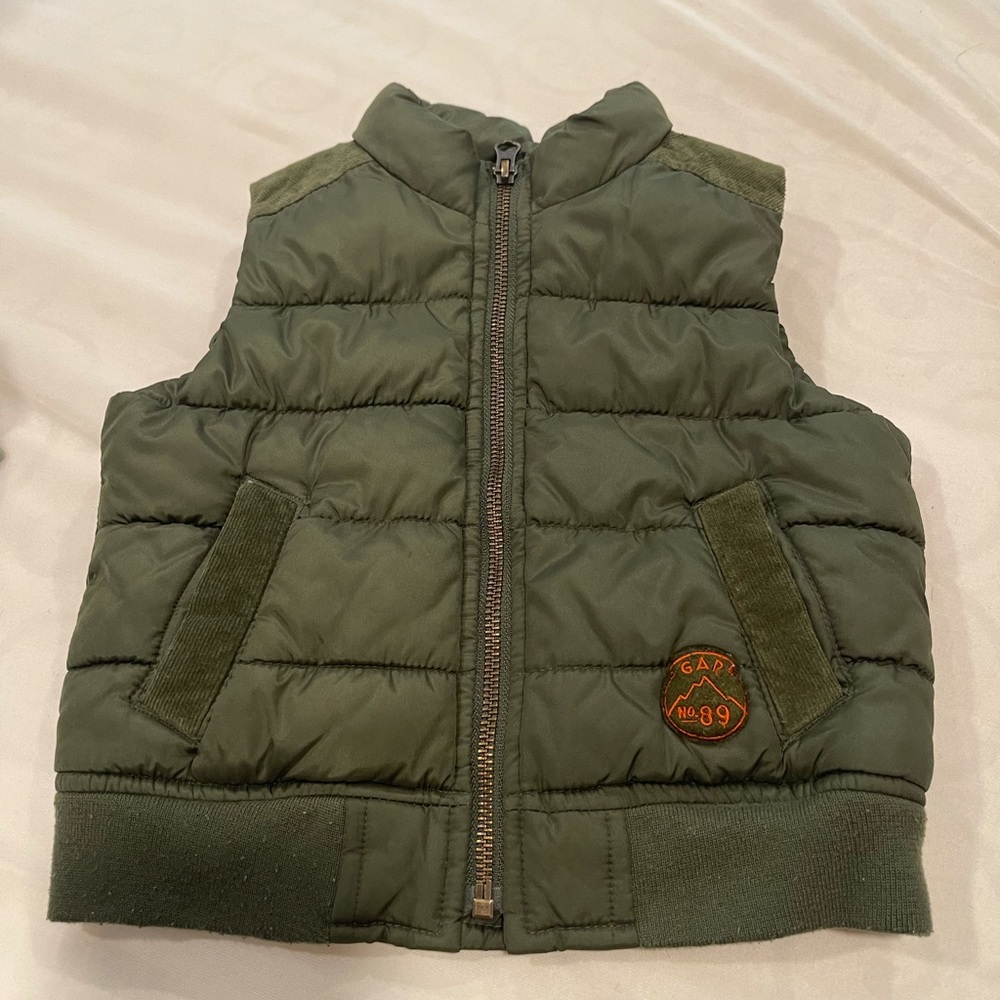 Gap puffer vest toddler 18-24 month